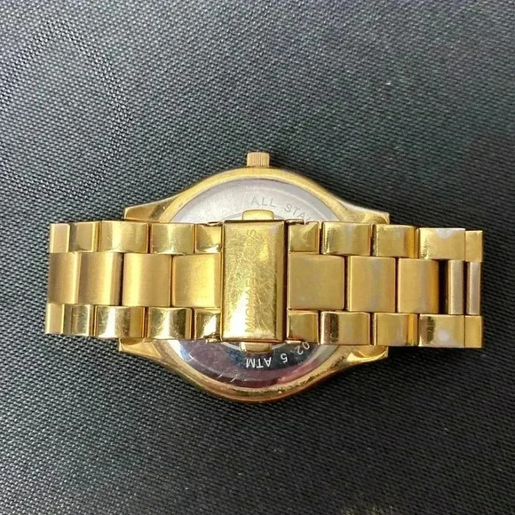 MICHAEL KORS WOMENS STAINLESS STEEL GOLD TONE WATCH EXTRA LINKS SNAP CLOSURE - Picture 5 of 15